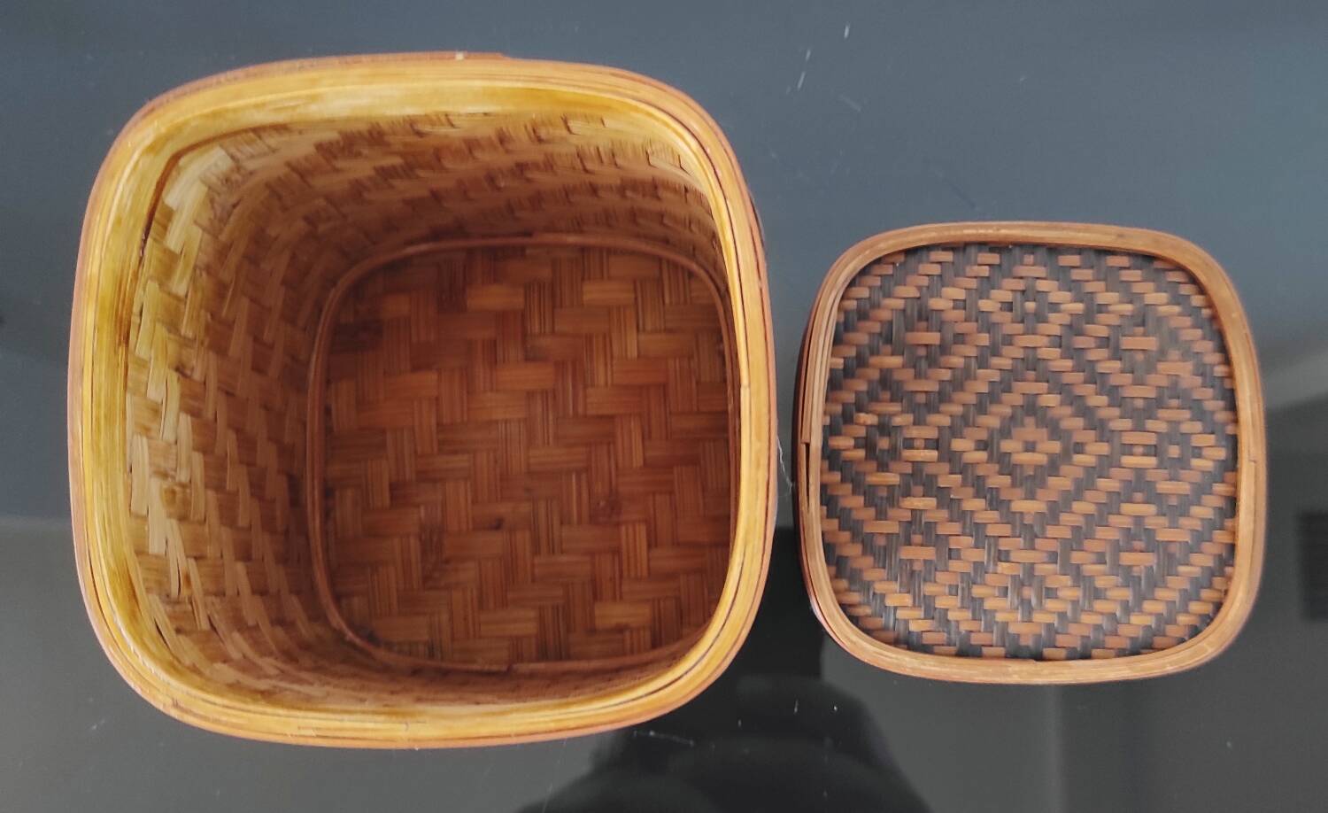 Vintage woven bamboo box - Artisanal Shanghai