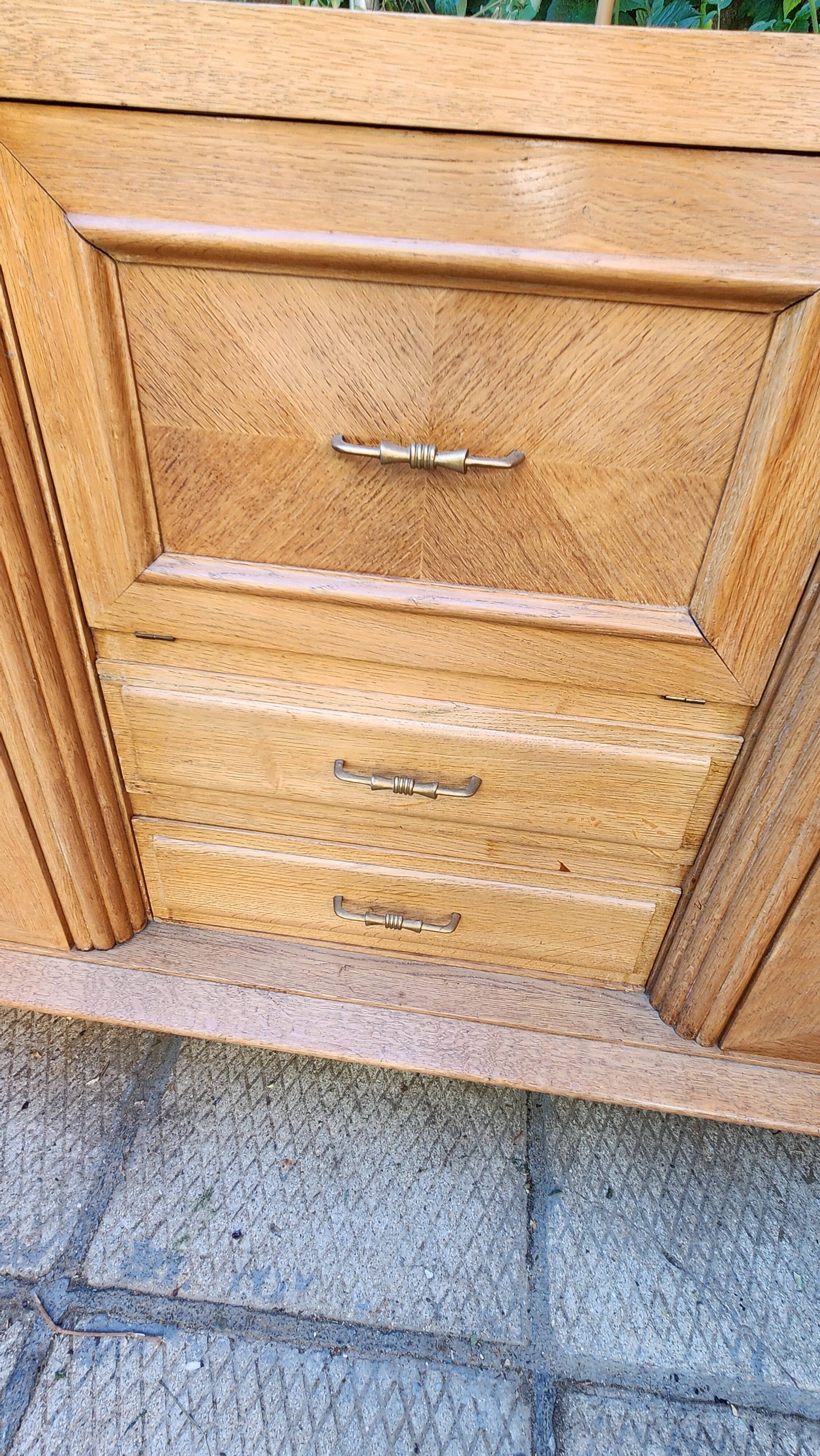 Magnifique grand buffet bas vintage en bois