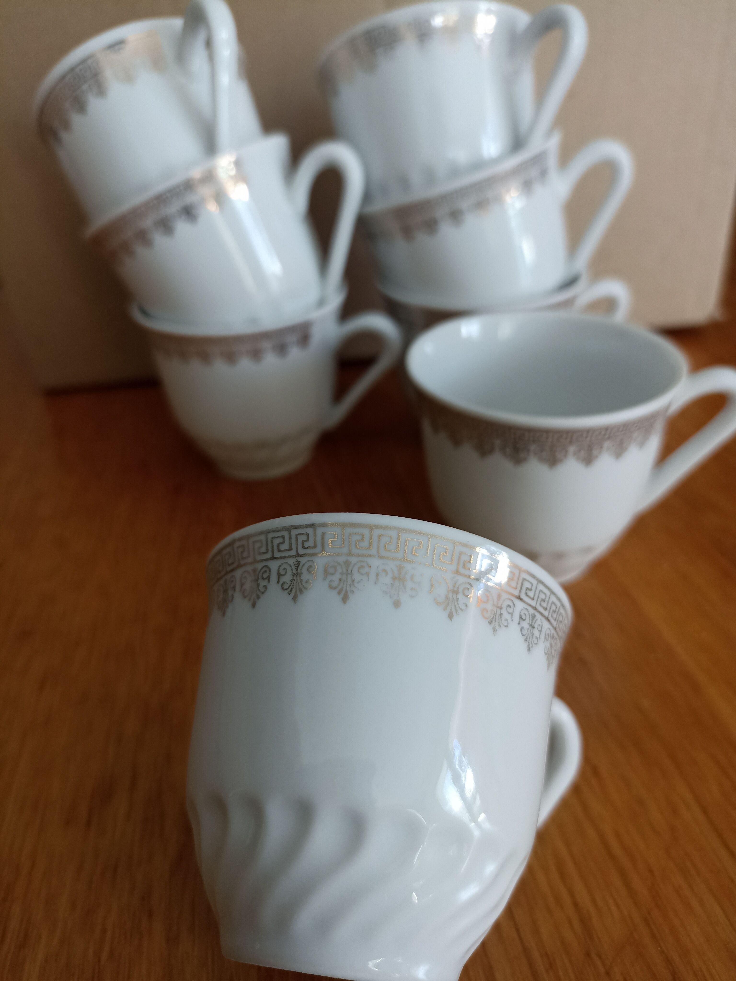 Set of 8 coffee shakes Phillipe Deshouilieres