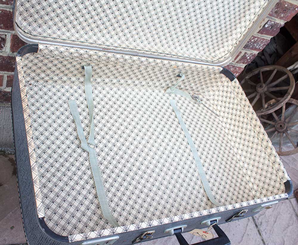 Retro blue suitcase 69 cm wide