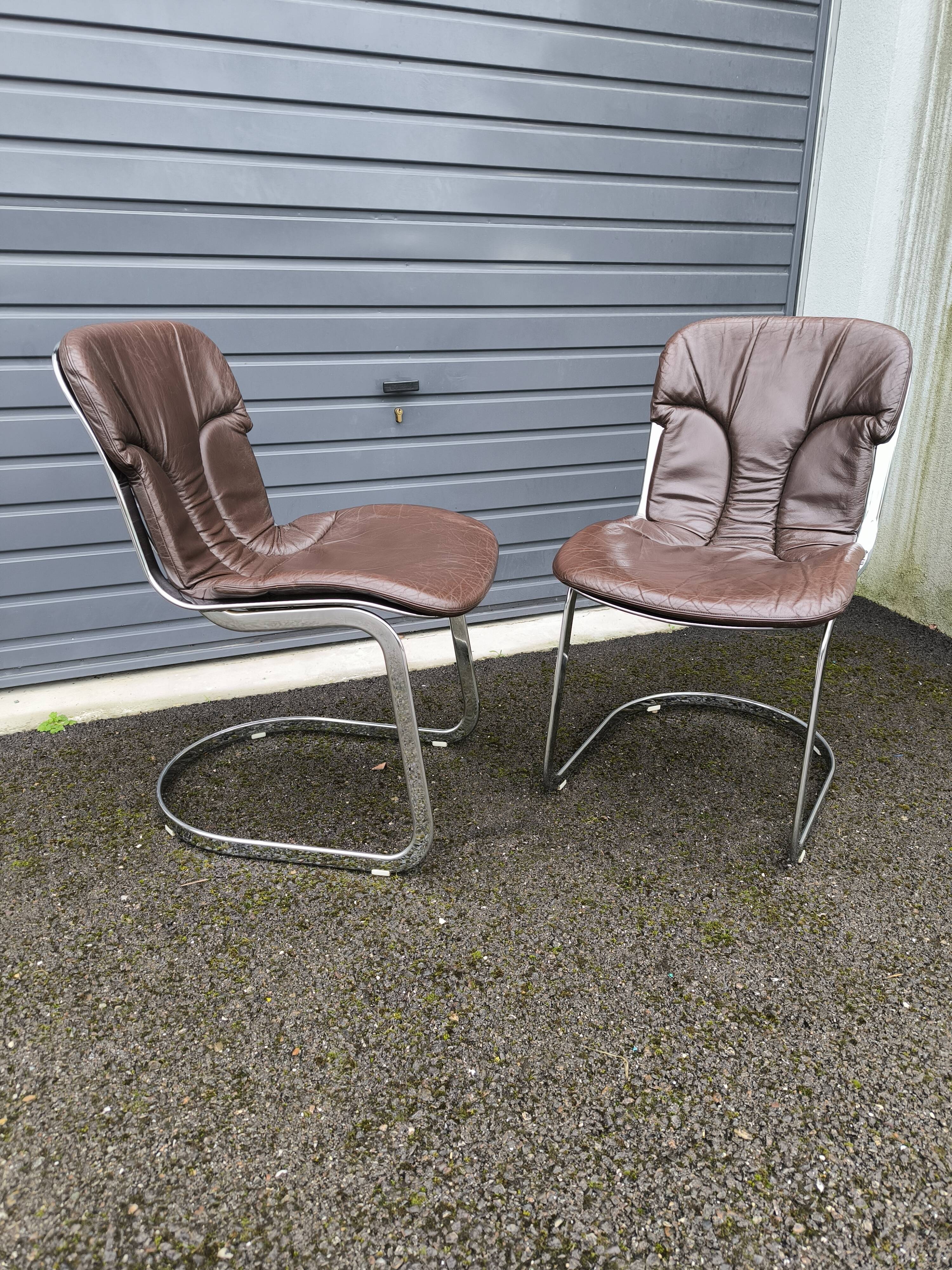 Pair of designer chairs from Cidue Italy