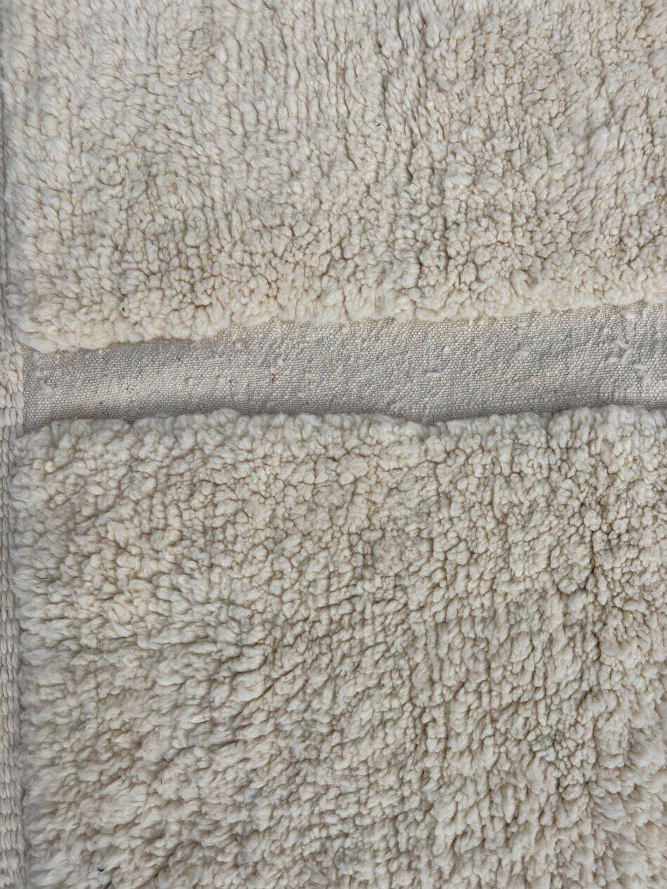 Tapis lain blanc taille 200cmx200cm 6.5ftx6.5ft (moroccan handmade)