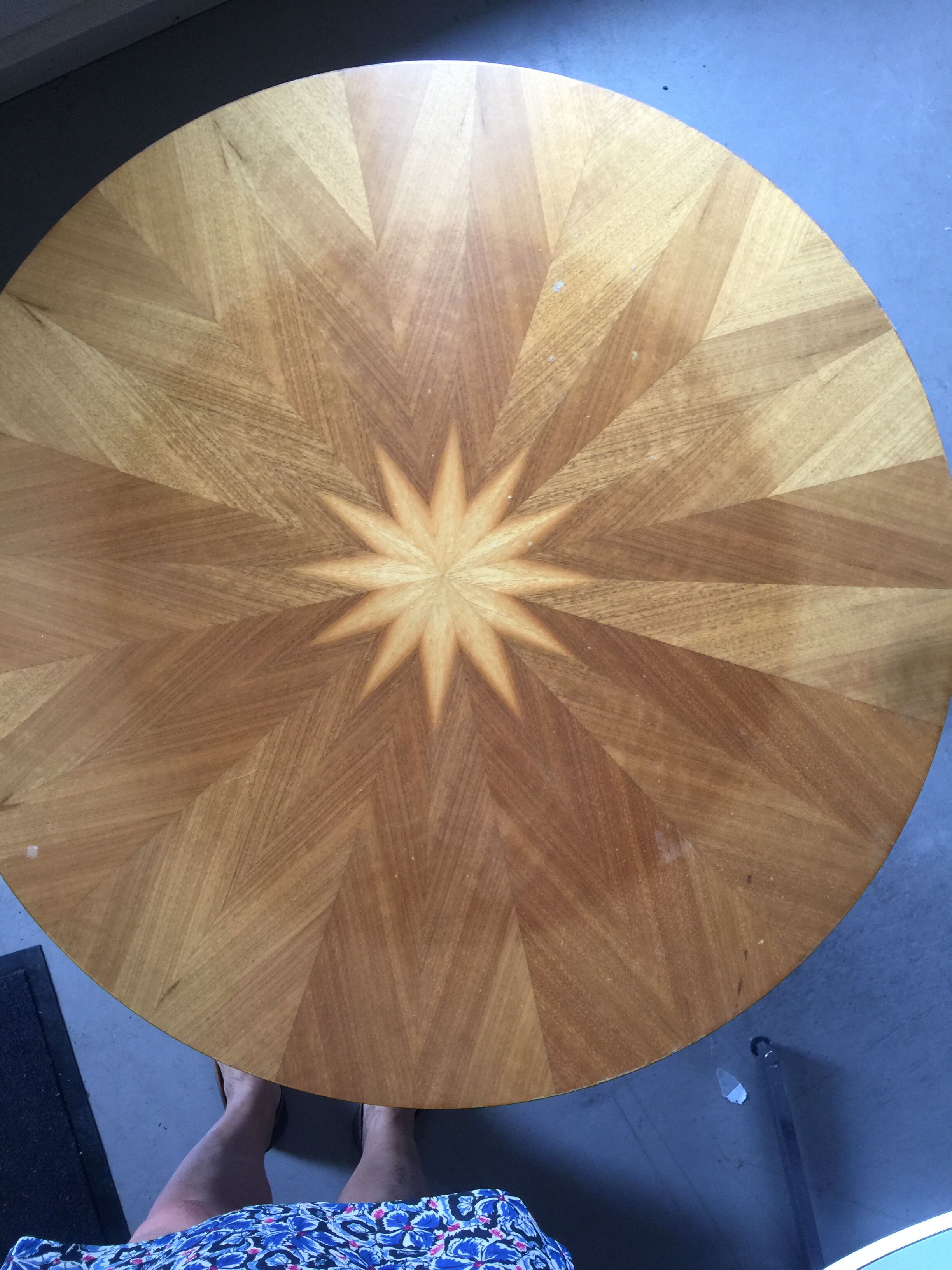 Inlaid circular table