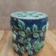 Petit vase pique-fleurs en majolique barbotine
