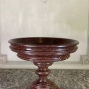 Vasque en marbre rouge griotte vers 1800
