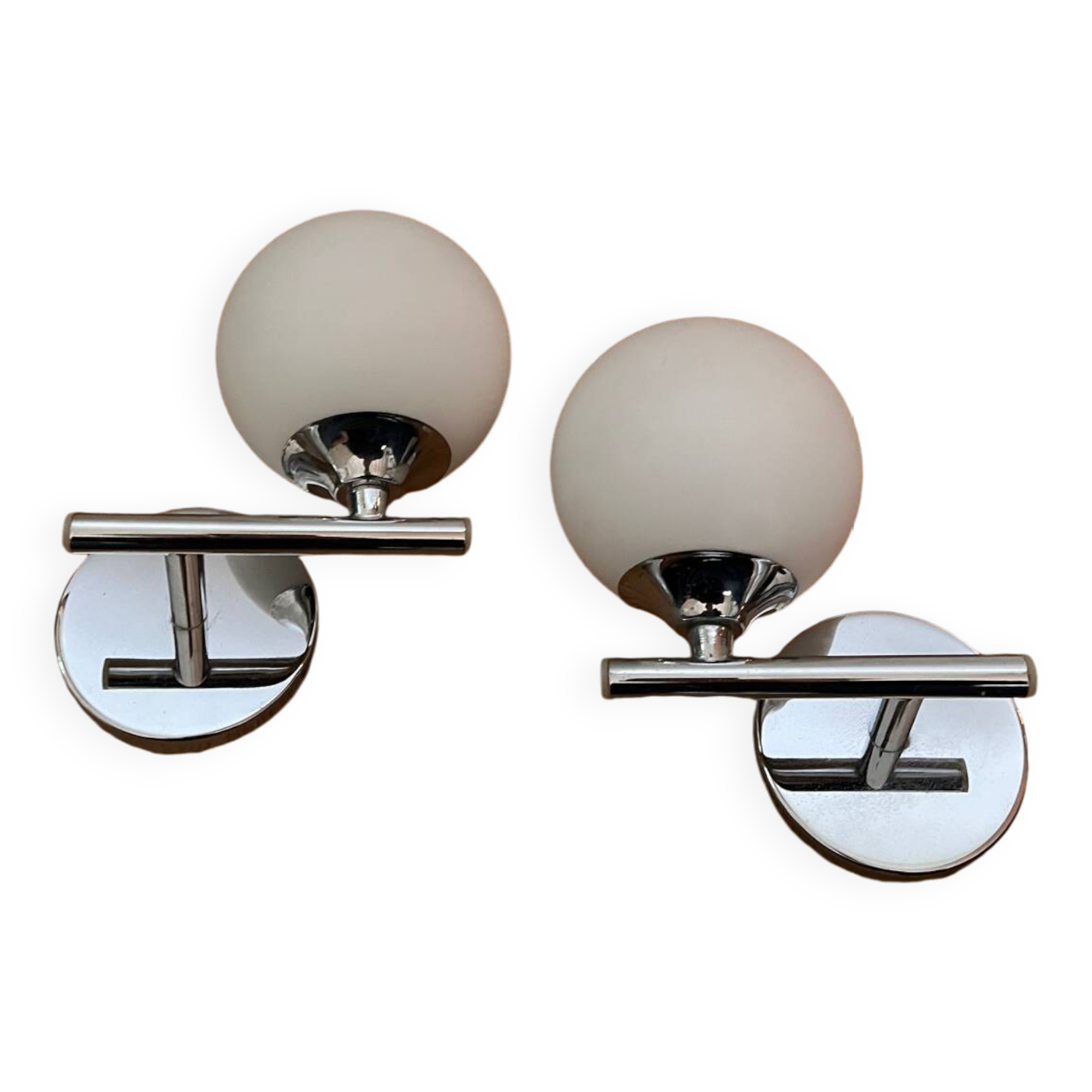 Pair of metal and opaline wall lights