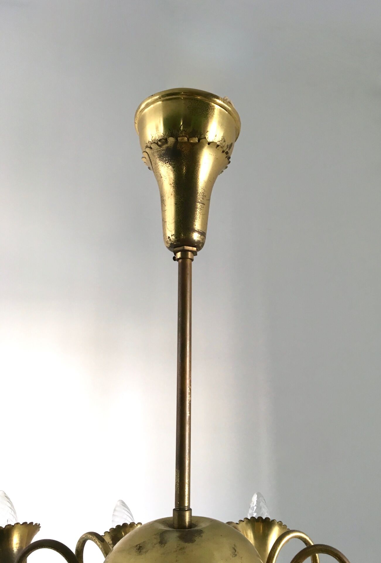 Beautiful Vintage Round Brass Chandelier with 10 Lights, Italy
