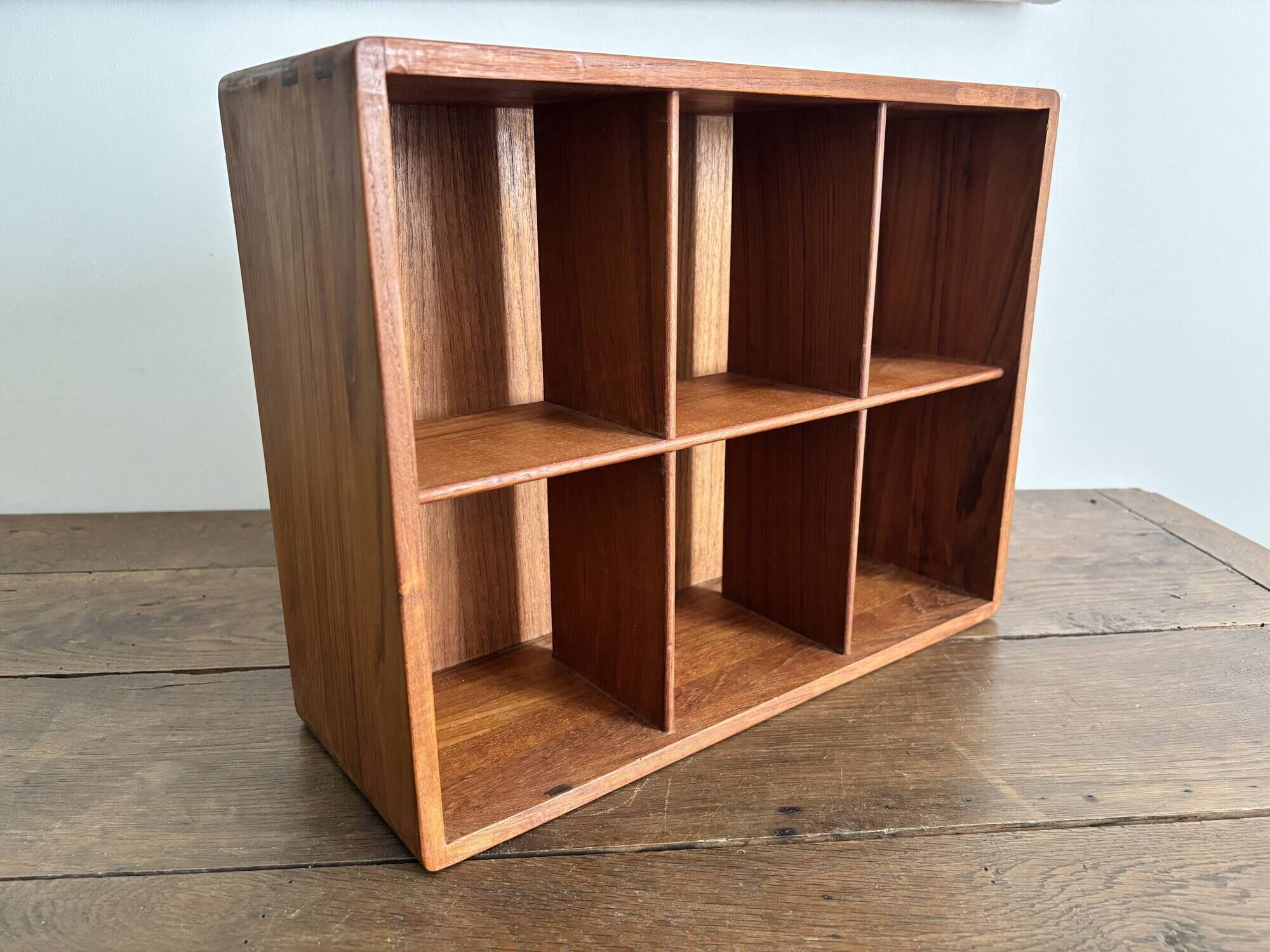 Vintage wall shelf in Scandinavian/Danish teak – 6 compartments – 1960s