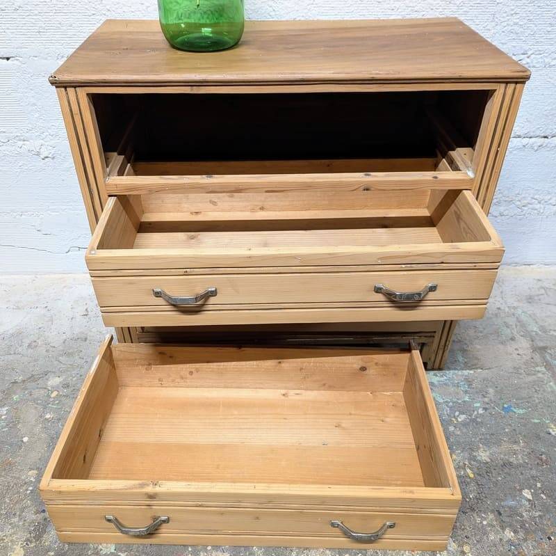 Art Deco chest of drawers