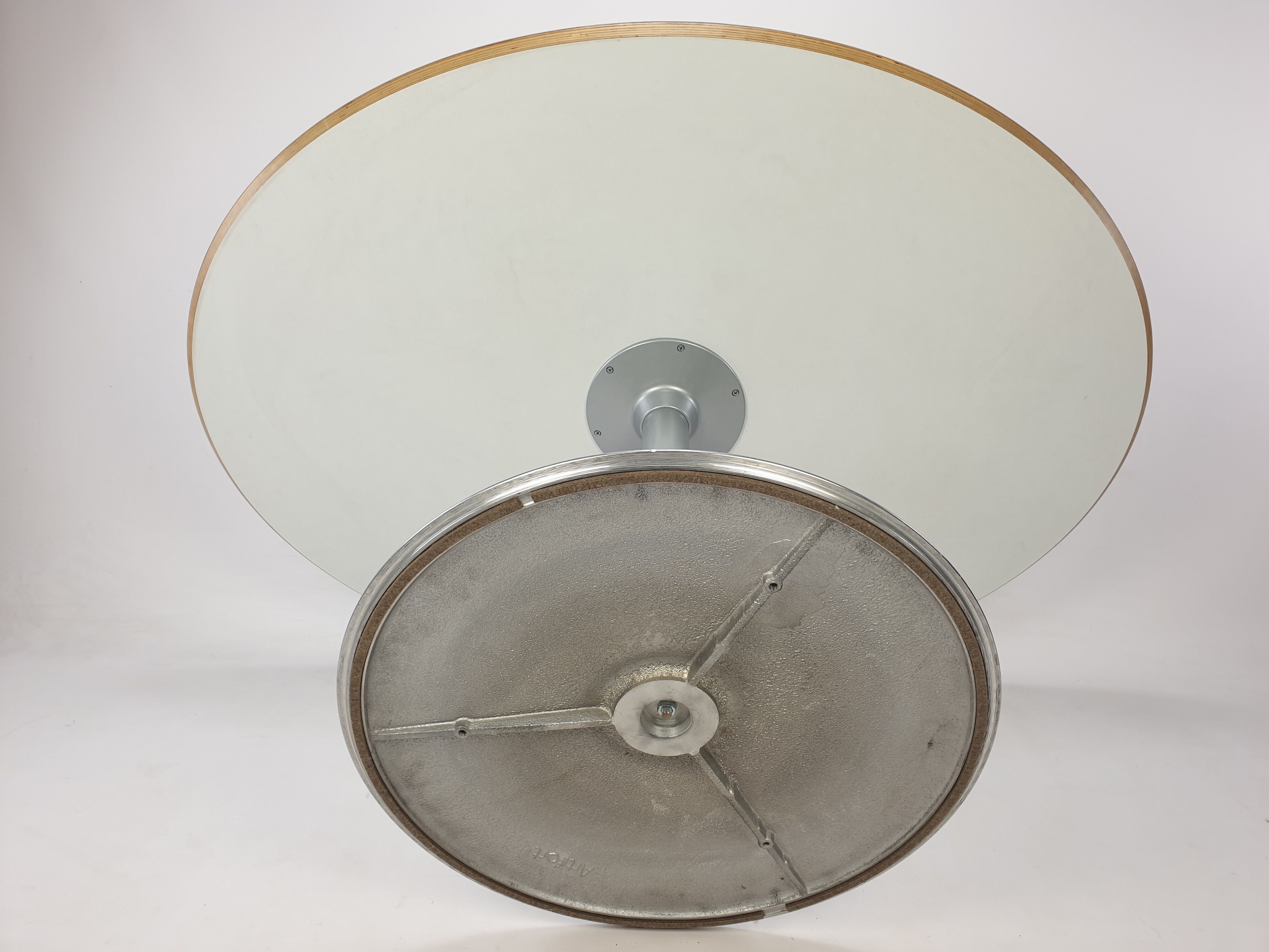 Oval Dining Table by Pierre Paulin for Artifort 1980s