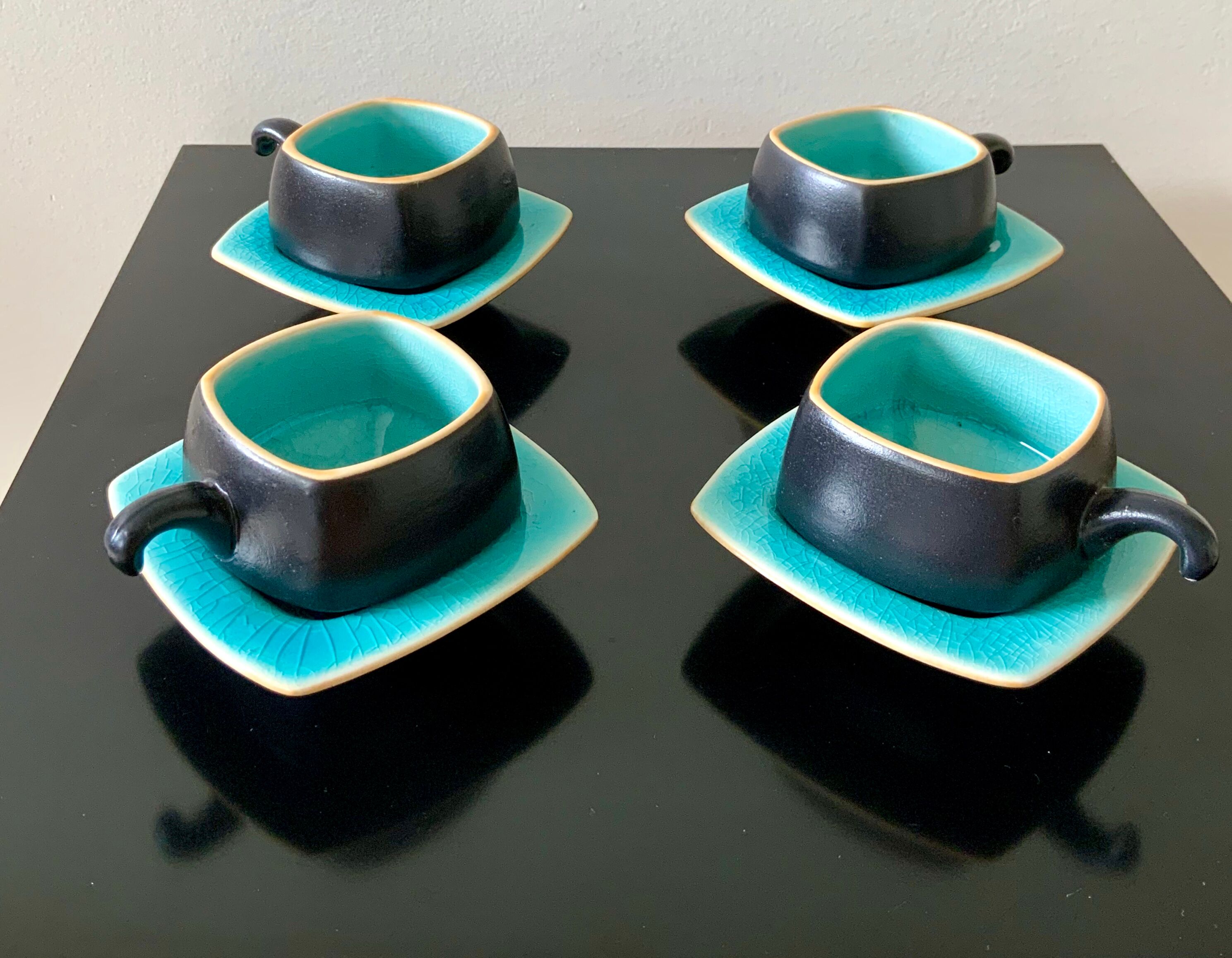 Set of 4 ceramic cups