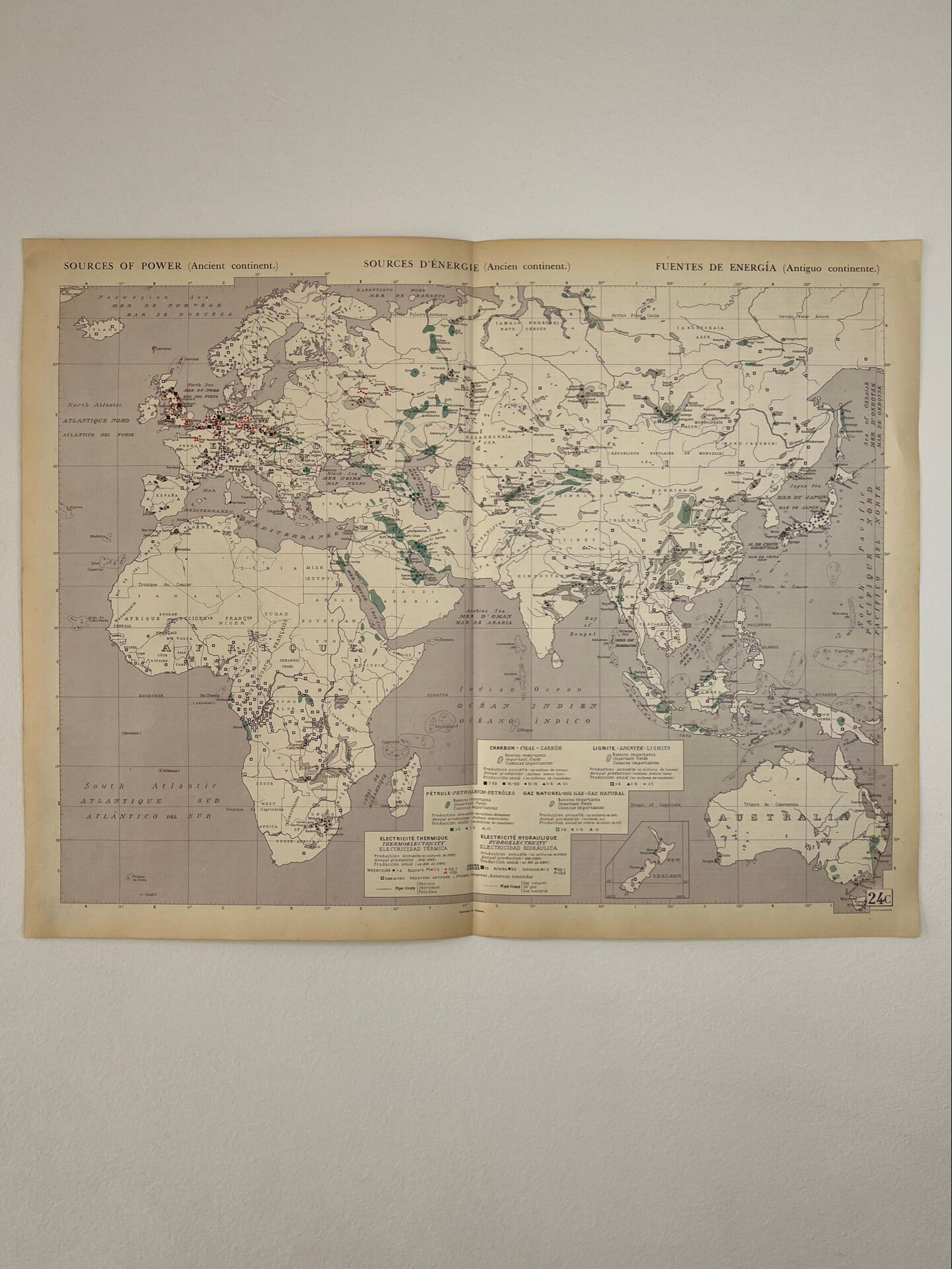 Energy sources — Ancient continent | Original thematic map