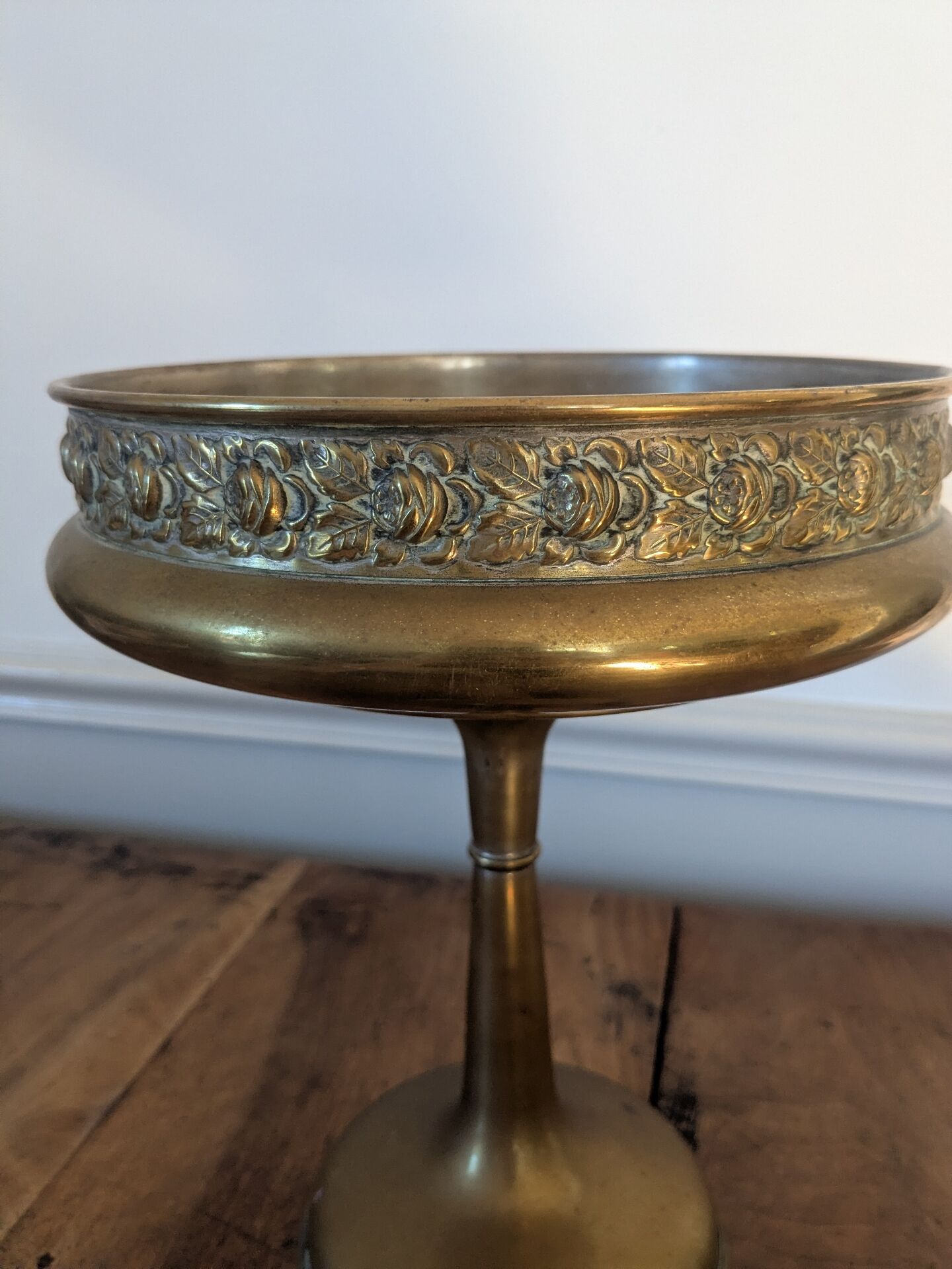 Brass pedestal cup