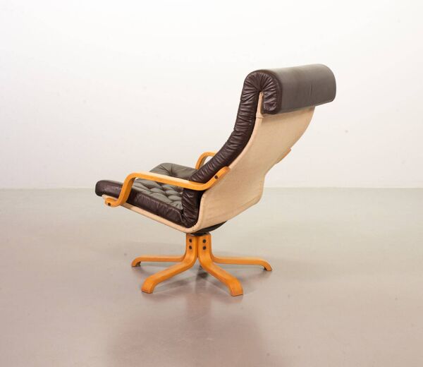 Chaises pivotantes en similicuir rembourré marron chocolat années 70 Noboru Nakamura Design