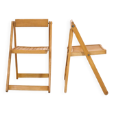 Paire de chaises pliantes en bois des années 80.