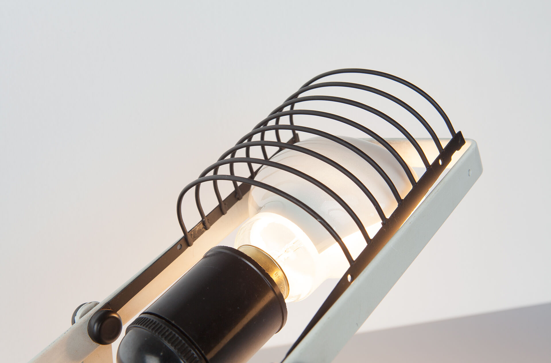 Table lamp Sintesi Tavolo Morsetto by Ernesto Gismondi