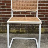 Suite de 4 chaises modèle Cesca b32 en blanc par Marcel Breuer 1987