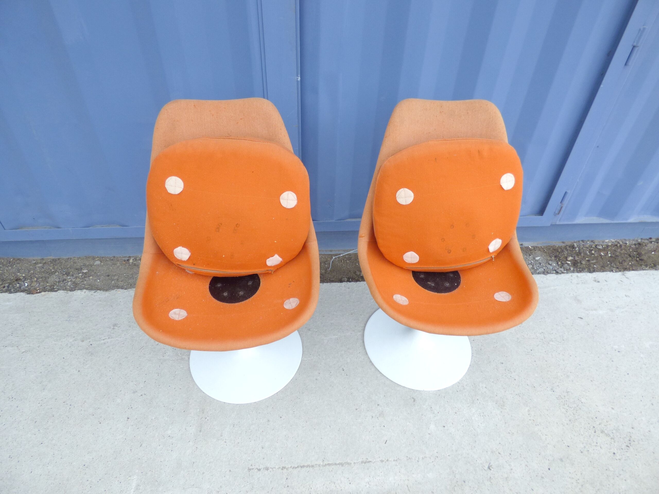 Pair of Eero Saarinen Tulip Chair