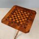 Table marquetée à motif échiquier - Rolo, XIXe siècle