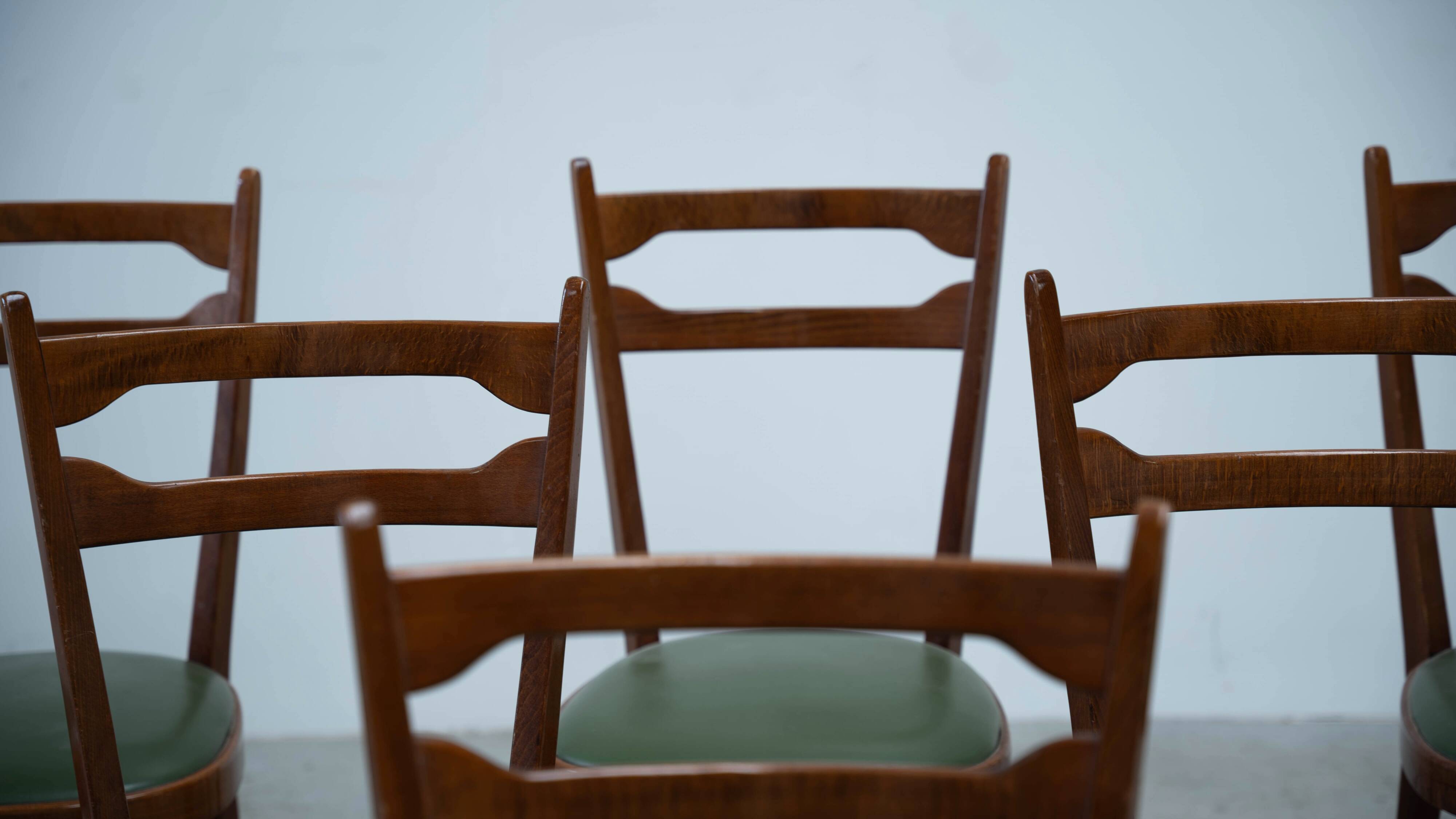 Set of six elegant Italian dining chairs