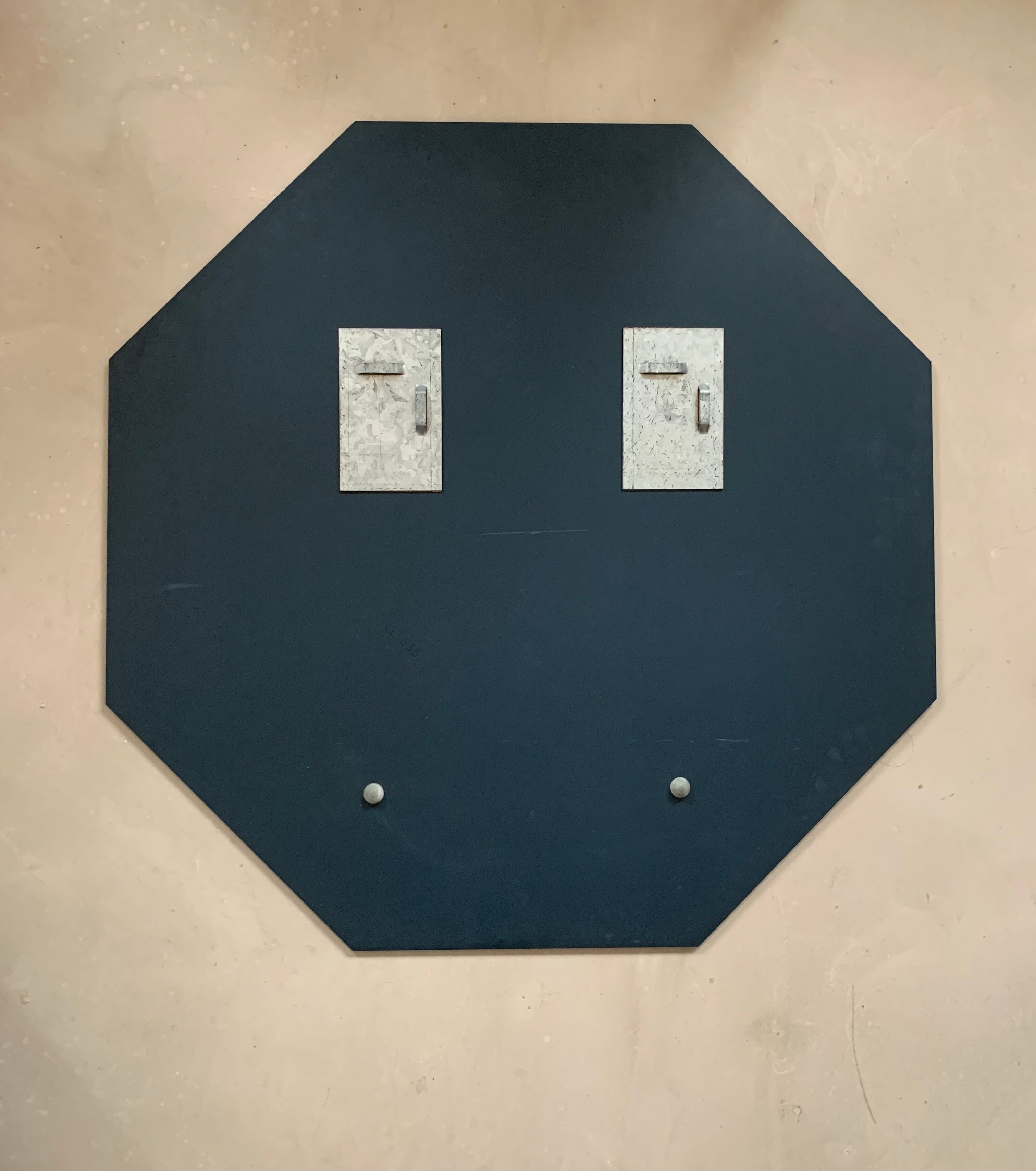 Hexagonal beveled mirror