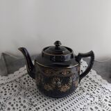 English porcelain teapot garland pattern