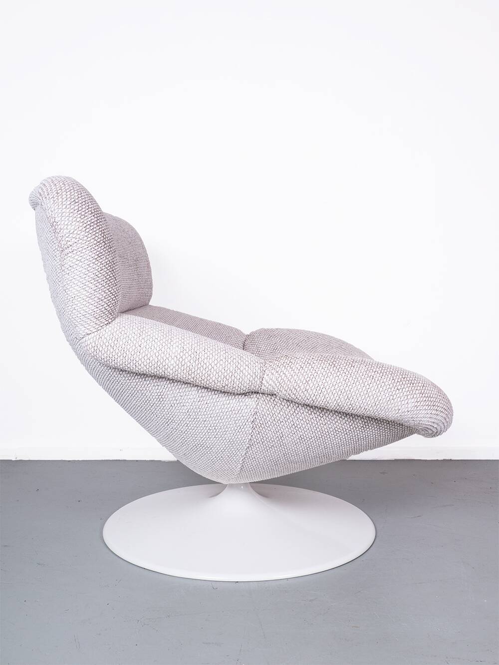 Lounge chair Model F518 -Artifort – Geoffrey Harcourt