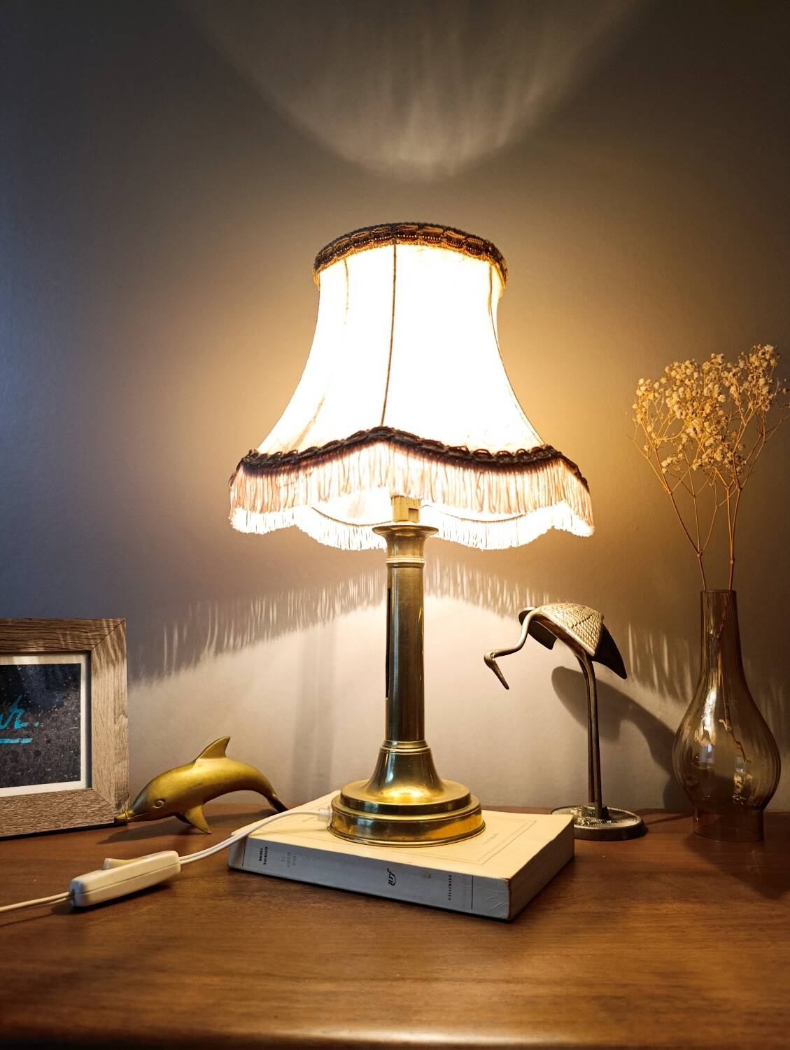 chic retro lamp in gold brass, pagoda lampshade imitation leather