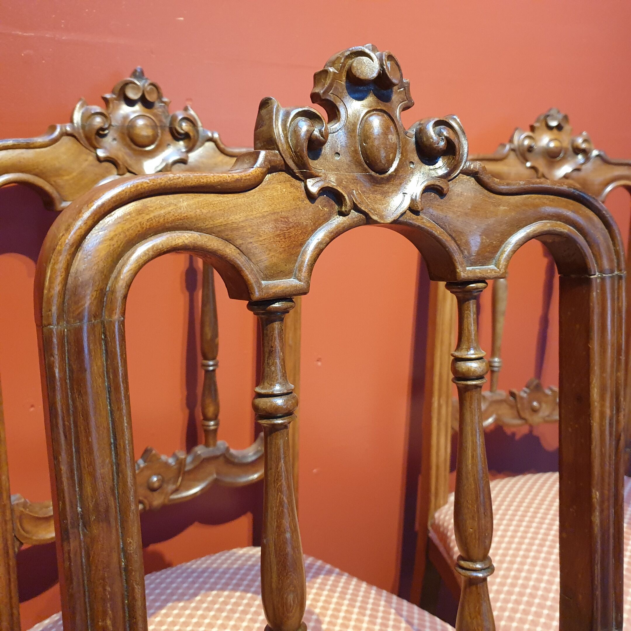 Set of 6 Victorial Walnut Dining Chairs