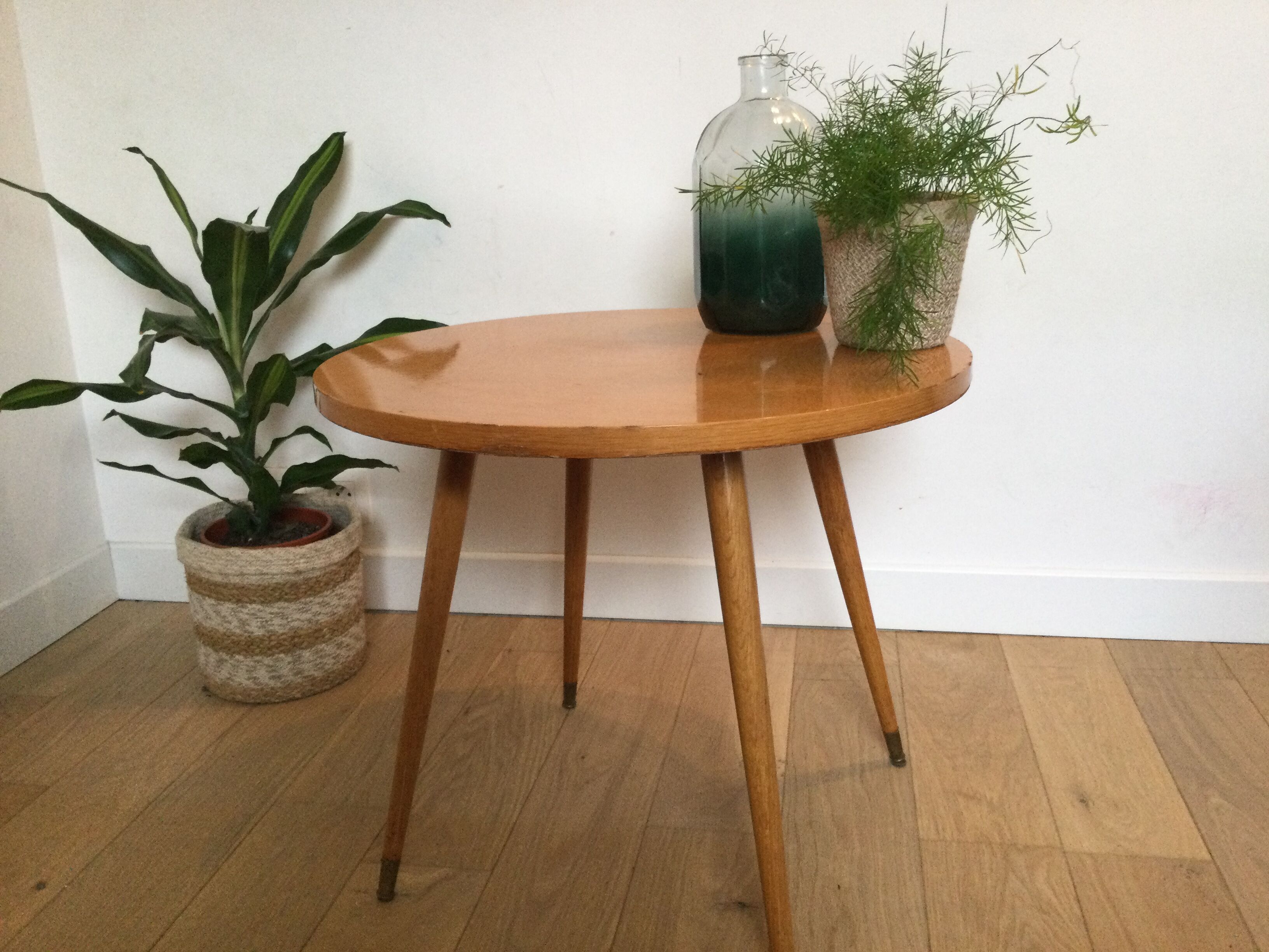 Scandinavian coffee table compass feet