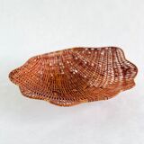 Shell-shaped wicker basket