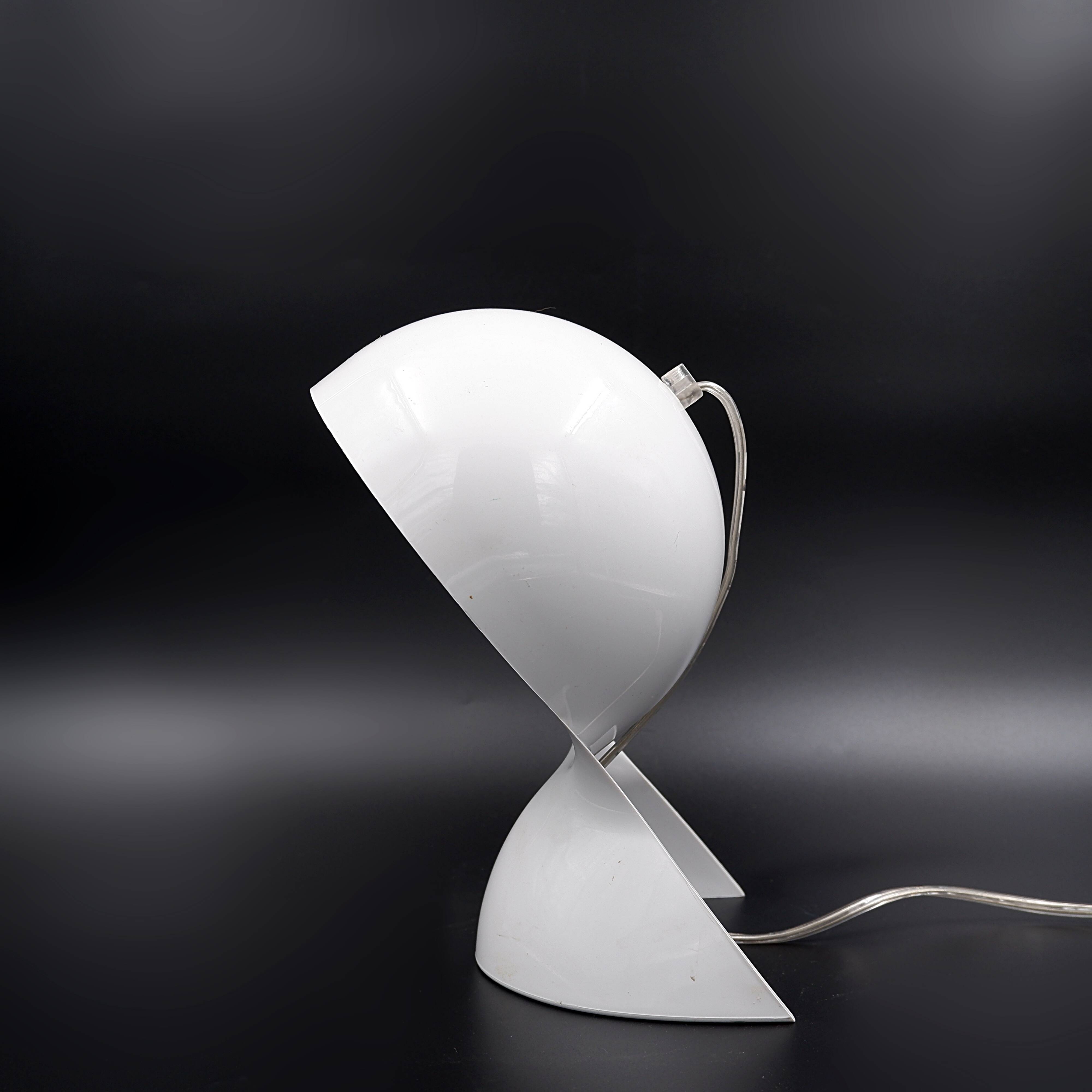 “DALÙ” model table lamp by Vico Magistretti