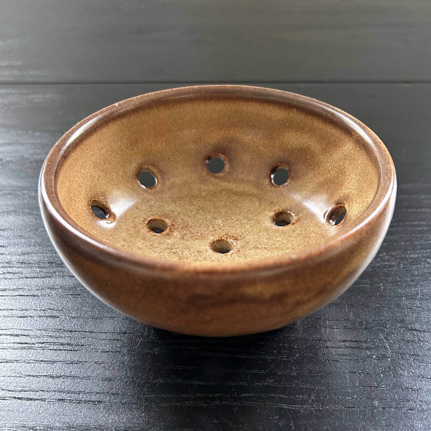 Small tripod drainer