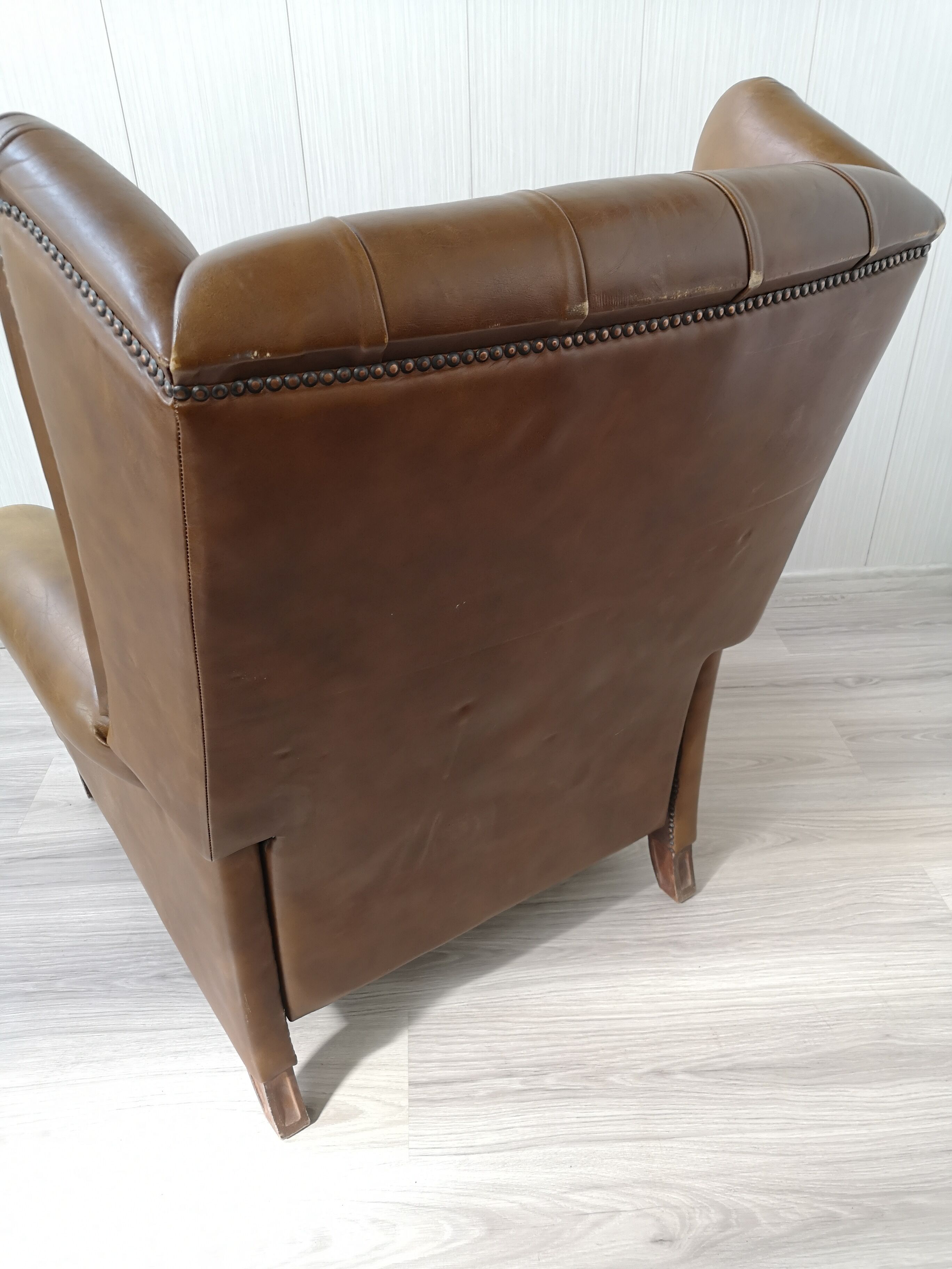 Leather reclining chair