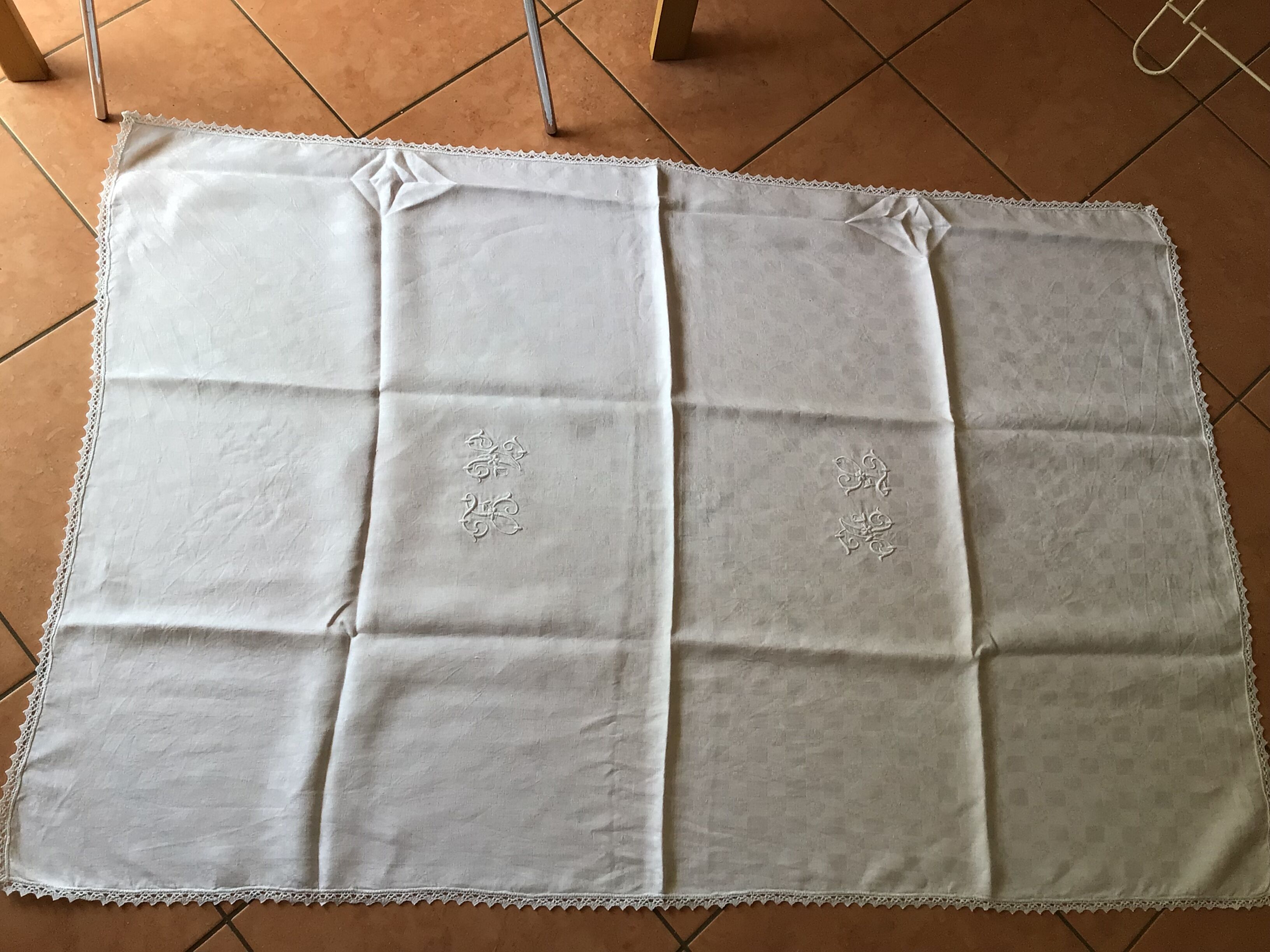 Nappe rectangle AL double broderie bord crocheté