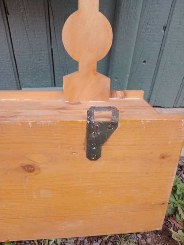 Étagère murale ancienne en bois sculpté