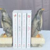 Paire de serre livres "pingouins" en albâtre