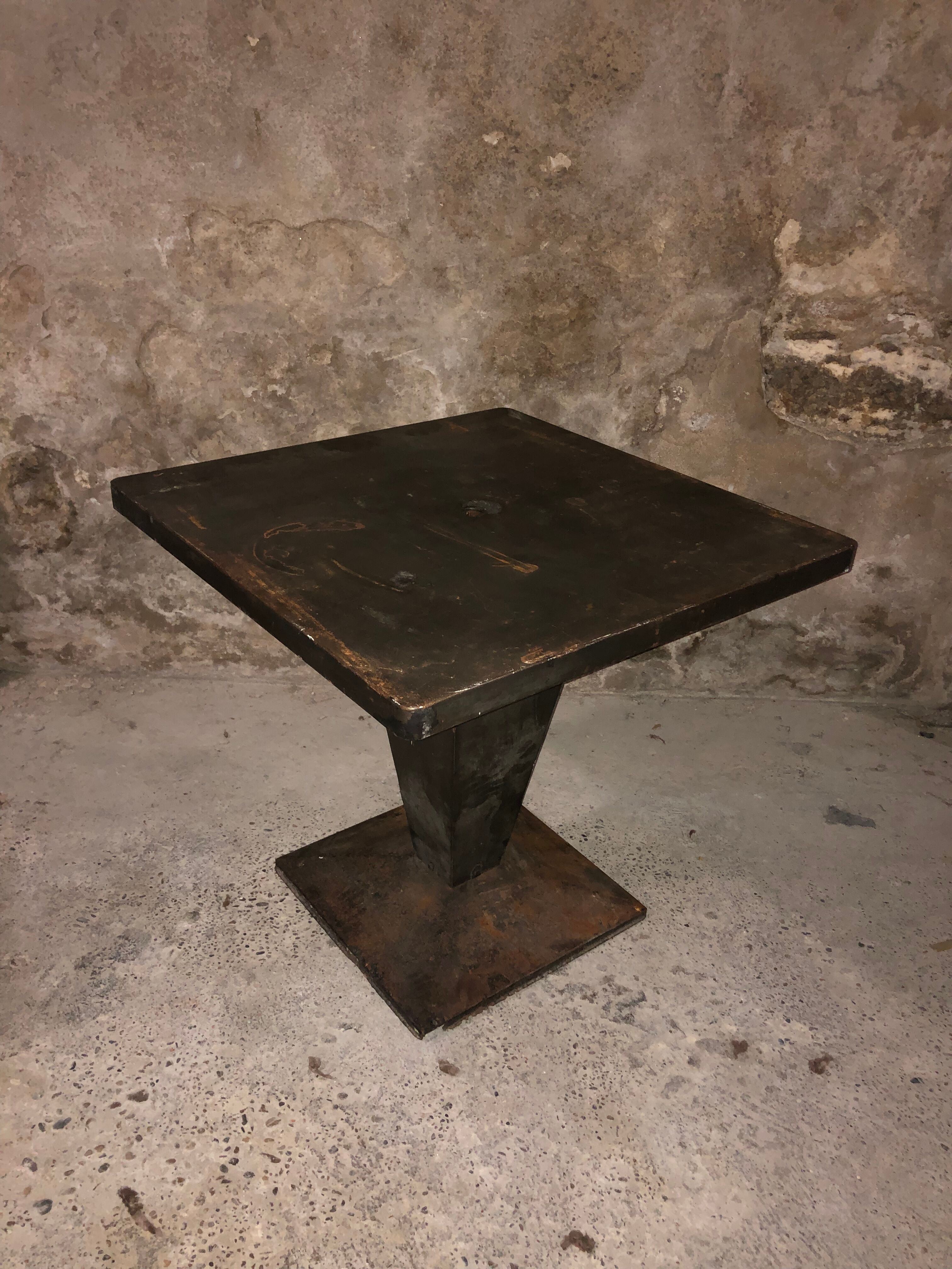 KUB Tolix table by Xavier Pauchard