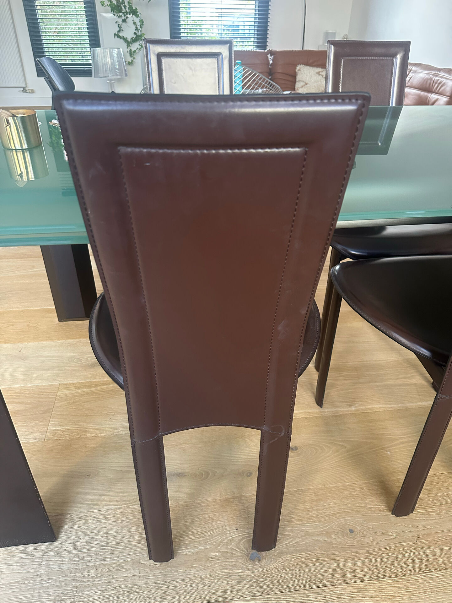 4 chaises haut dossier en cuir marron Cattelan Italia