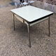 Table in formica