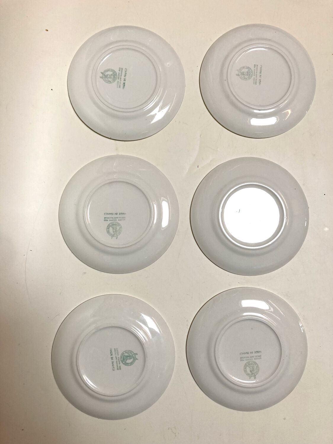 Many dessert plates Moulin des Loups