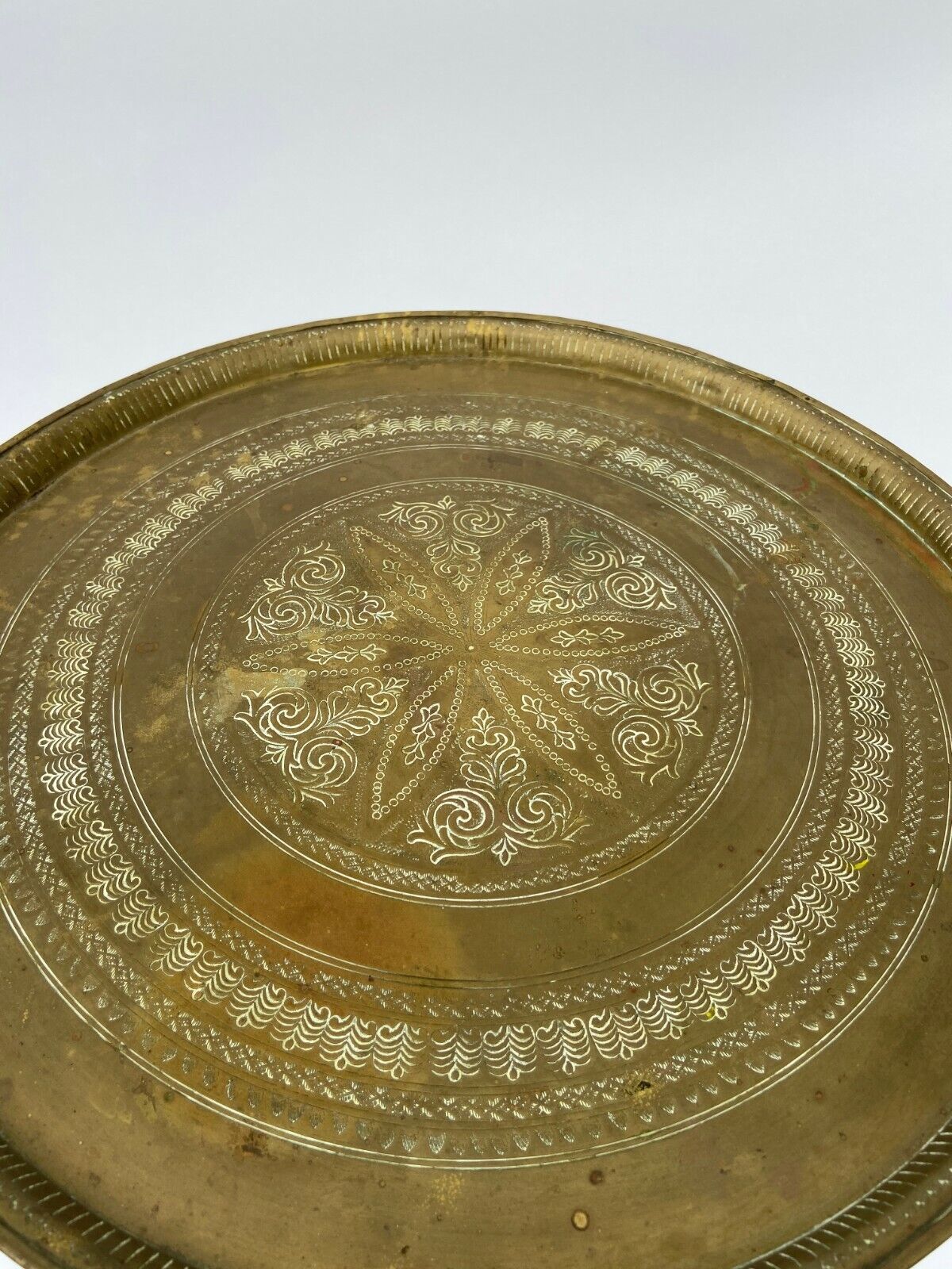 ORIENTAL GUERIDON IN BRONZE AND BRASS XIX EME GRAVEL PLATEAU BEAUTIFUL PATINA