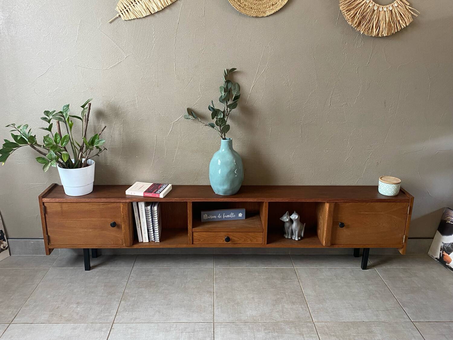 Low vintage sideboard (shallow)