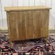 Commode anglaise en noyer du début XXème