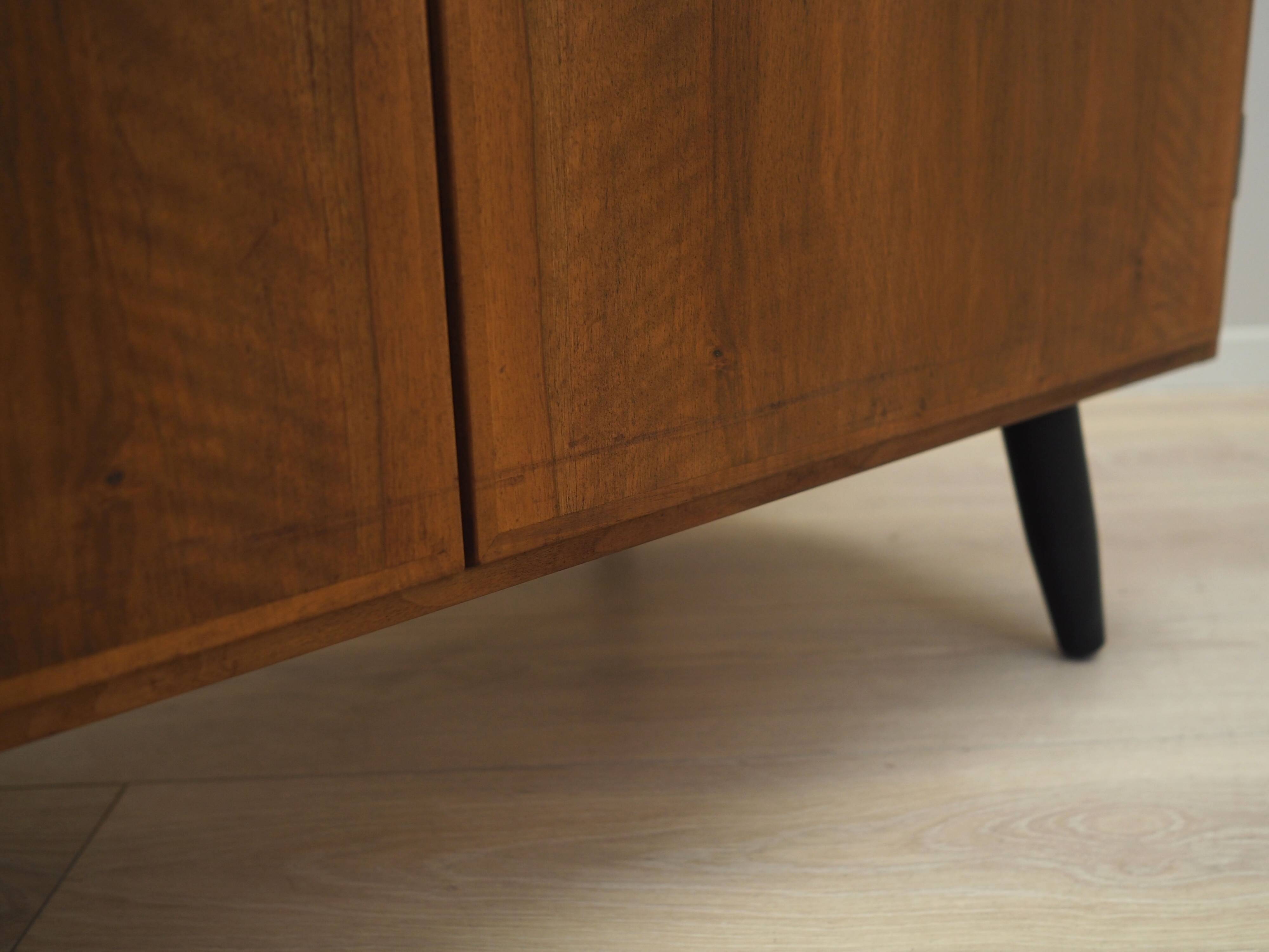 Cabinet en noyer, design danois, années 1960, designer : Børge Mogensen