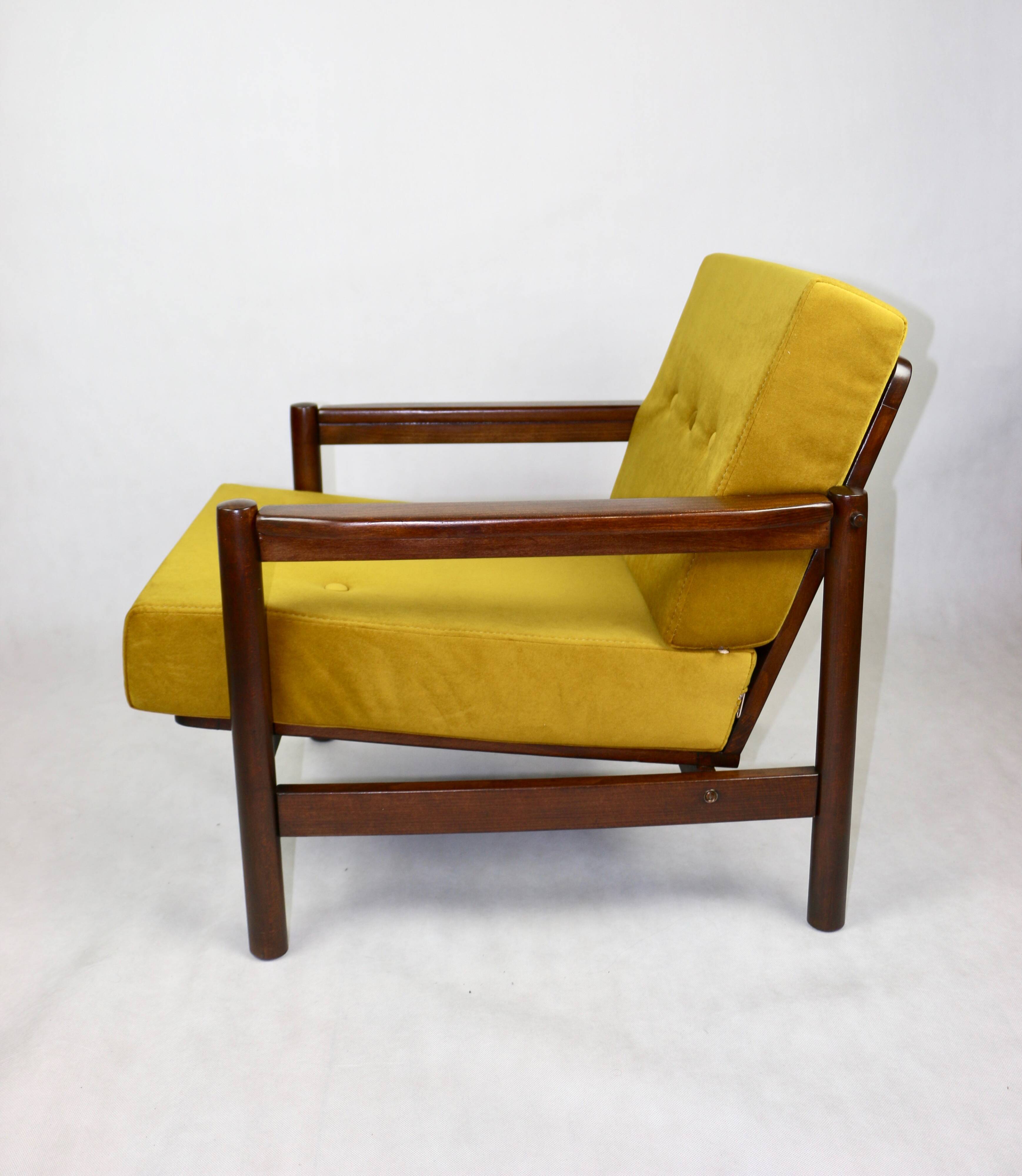 Vintage Armchair in Yellow Olive, 1970s