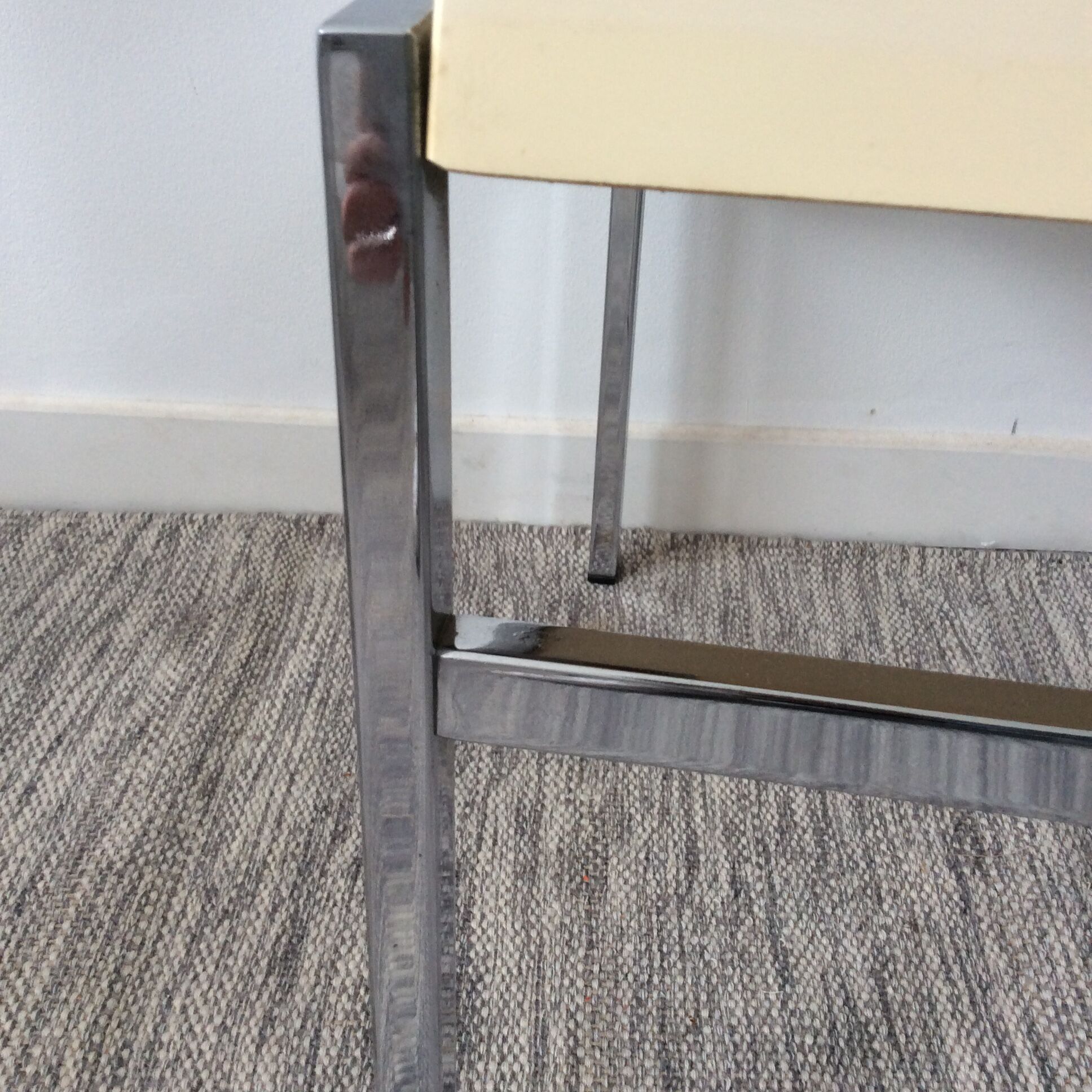 Vintage coffee table 70 in molded resin and chrome metal