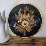 Curved frame dried flowers