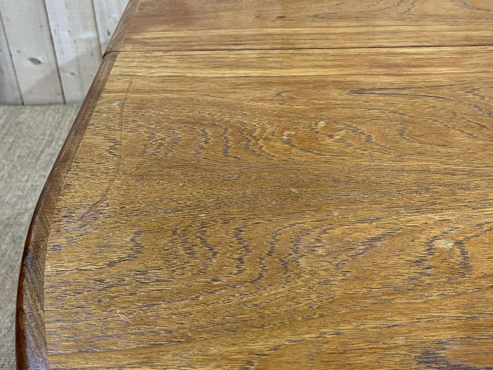 Oval table from the 70s of the G-plan brand with a butterfly extension