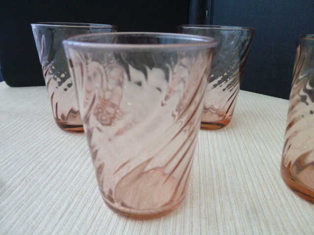 Set de 4 verres de table vintage forme gobelet arcoroc rosaline